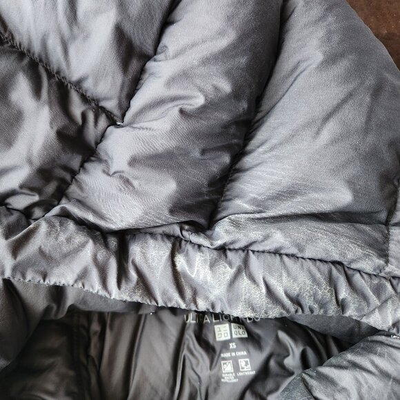 Uniqlo women's ultra light down jacket XS black - Picture 7 of 10